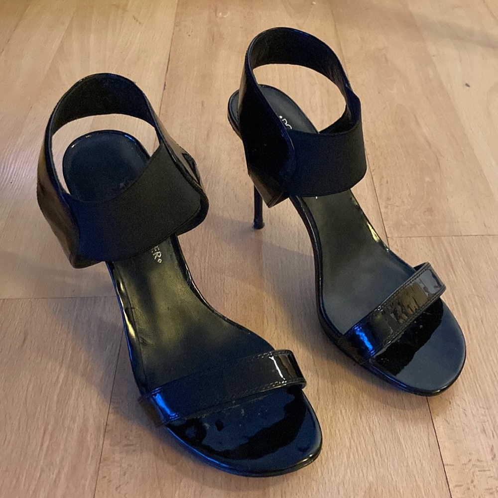 Size 8 Donald J Pliner black stilettos